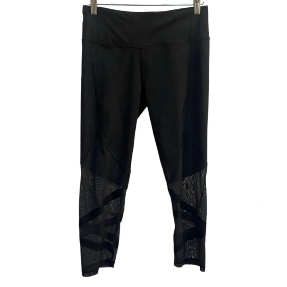 75%OFF❣️ Victorias Secret Knockout Black Ballerina Capri Leggings, M